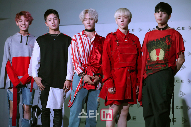 [포토]에이스 '다섯 꽃 소년'