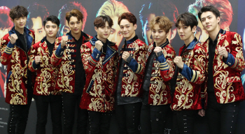 엑소 "올림픽주경기장 콘서트 영광…인기 비결 '팀워크'"