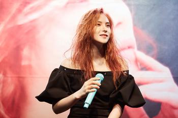 거미 "9년만의 정규 앨범, 날것의 느낌 안나와 많이 울었다"
