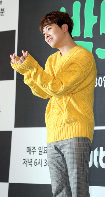 [포토]이홍기 '꽃미모 어디 가나요'