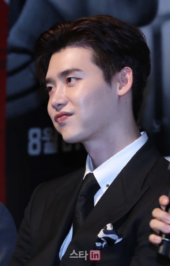 이종석 “누아르 안 어울리지만, 男영화 꼭 한번”