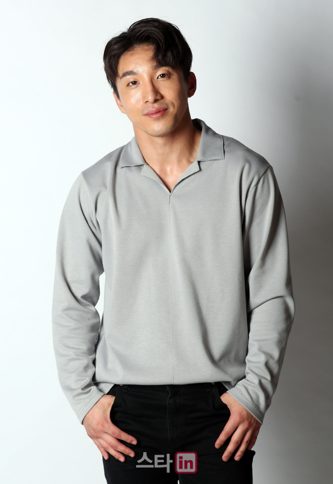 [포토]동현배, '카리스마 도시남'