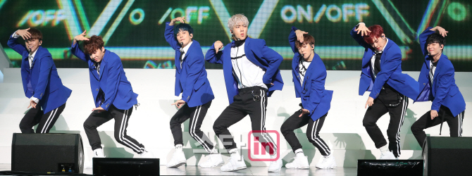[포토]온앤오프, '만능돌의 재치있는 무대'