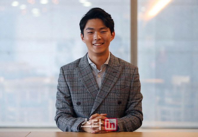 [포토]'눈웃음이 매력적인 배우 고병완'