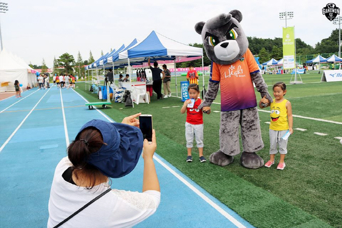 강원FC와 함께 한 나눔, 이근호 자선축구대회 성황