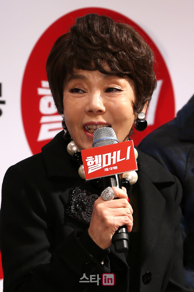 김수미 측 “故마광수 교수와 막역…현재 안정 되찾아”