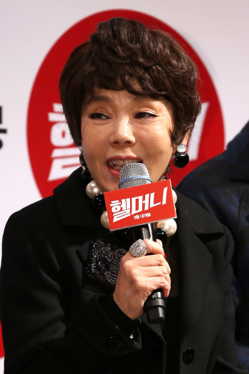 김수미 측 “故마광수 교수와 막역…현재 안정 되찾아”