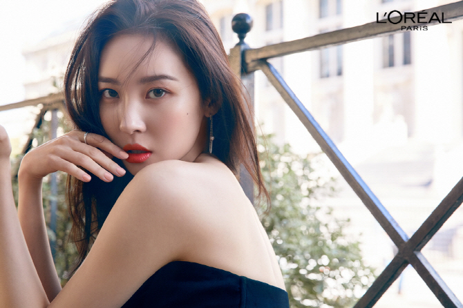 [포토]선비, 파리지앵 변신