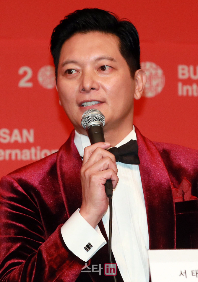 [포토]소감 밝히는 배우 서태화