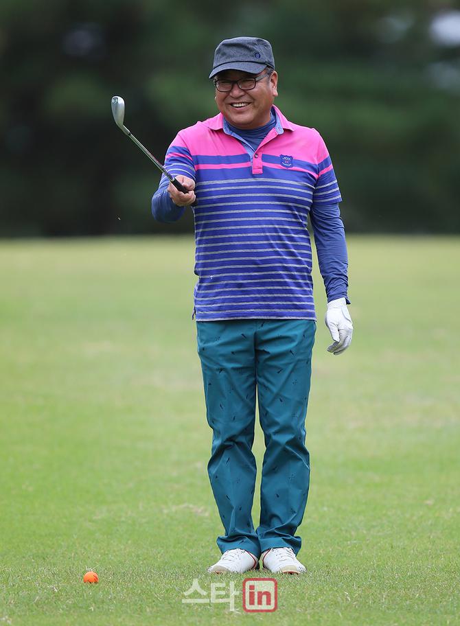 [포토] 라인 살피는 최정환