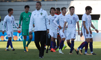 한국 축구, 중국에도 뒤졌다...FIFA랭킹 62위 추락