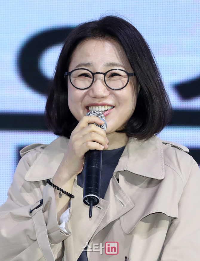 ‘W페스타’ 김은숙 작가 “女캐릭터 지적 인정, 공부하겠다”