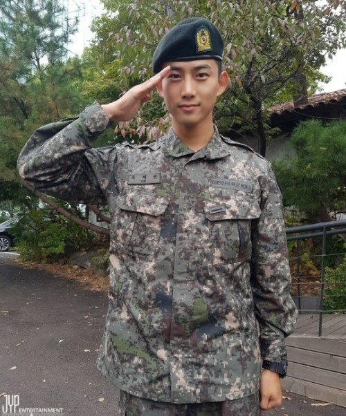 '짐승돌' 옥택연, 훈련병 가르친다..백마부대 조교 발탁