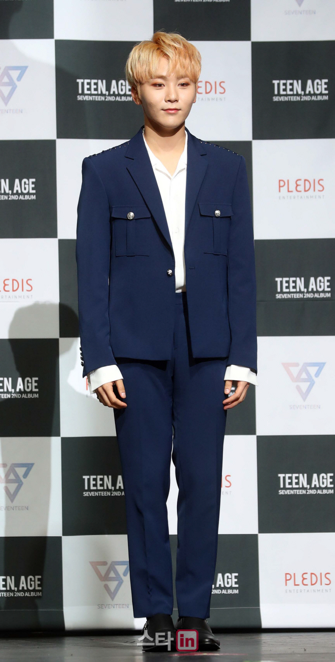 [포토]승관 '얌전 더하기 차분'