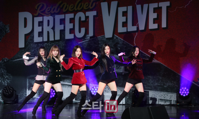 [포토]레드벨벳 '완벽한 레드벨벳'