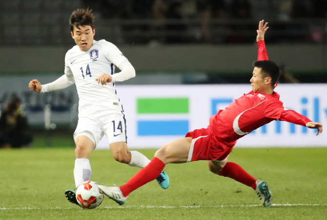 [포토] '이 공은 내 거야!'