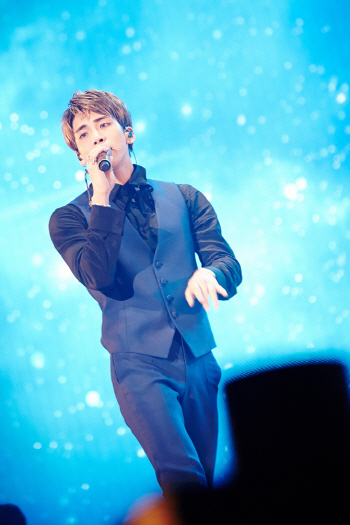 샤이니 종현 비보에…솔로곡 차트 역주행으로 1위