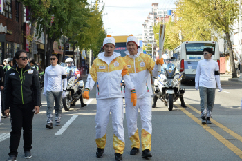 감동의 평창 성화 봉송, 101일 여정 중 절반 이상 마무리