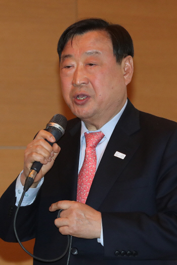 이희범 위원장 "北, 알파인스키·크로스컨트리 선수 파견"