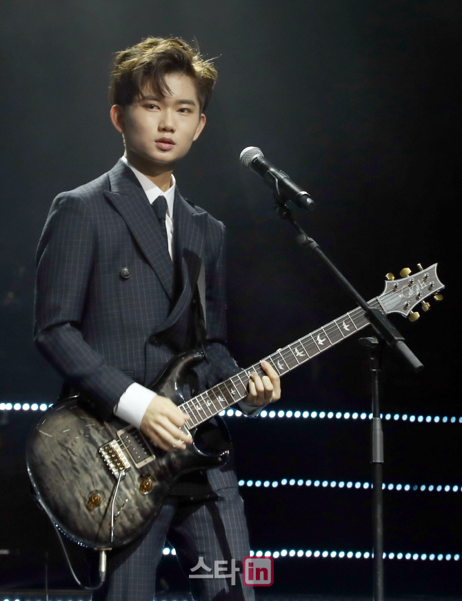 [포토]더 이스트라이트 김준욱, '남자로 돌아오다'