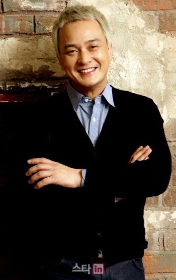 "조민기, 샤워할 때 등 밀어달라.. 오빠라 불러라" 추가 폭로(전문)