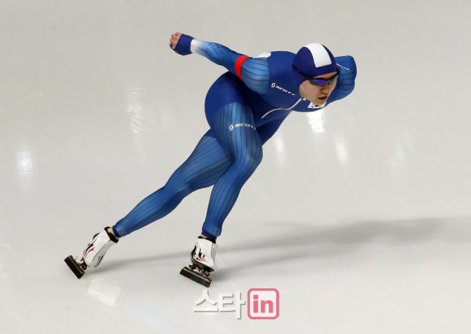 [포토]빙속 김태윤, 男 1,000ｍ 동메달 획득