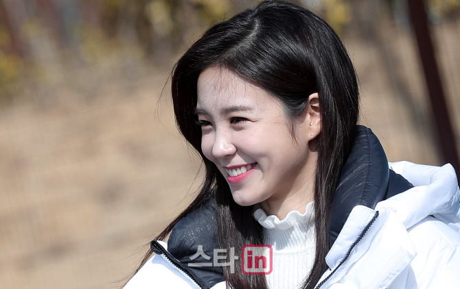 [포토]해단식 사회보는 장예원 아나운서