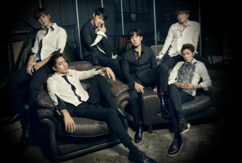 신화는 현재진행형 아이돌…20주년 `팬파티` 전석 매진