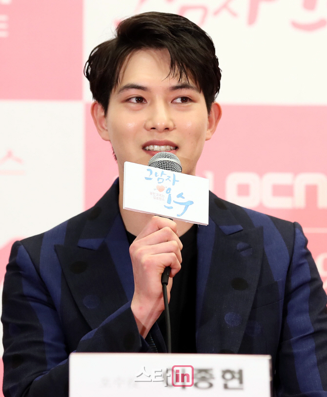 [포토]소감 밝히는 배우 이종현