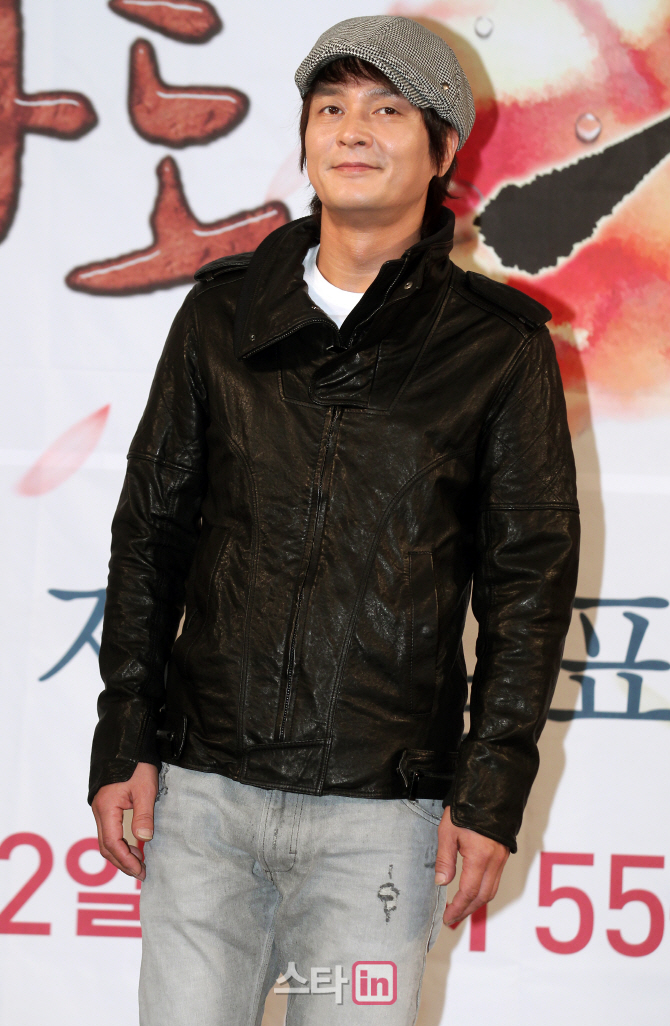 故조민기, 건대병원 204호에 빈소…부인 오열에 '침통'
