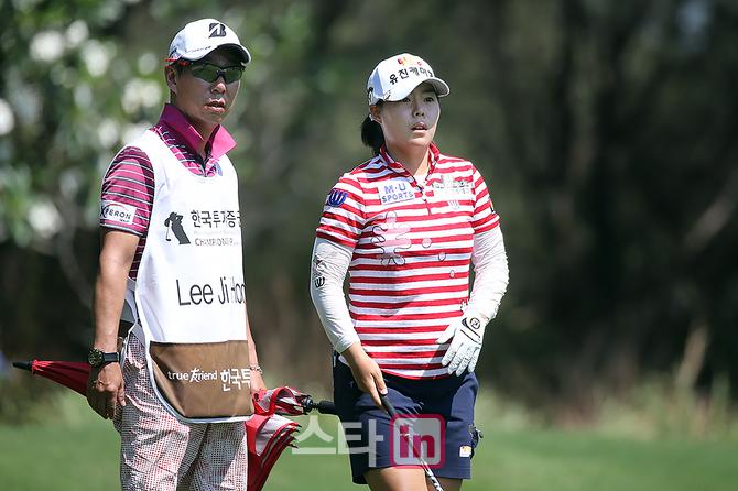 [포토] 이지후 '(김)동준 오빠 어디로 날려요'