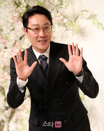 '슈퍼맨' 측 "이휘재 하차 맞다..봉태규·신현준은 긍정 검토 중"