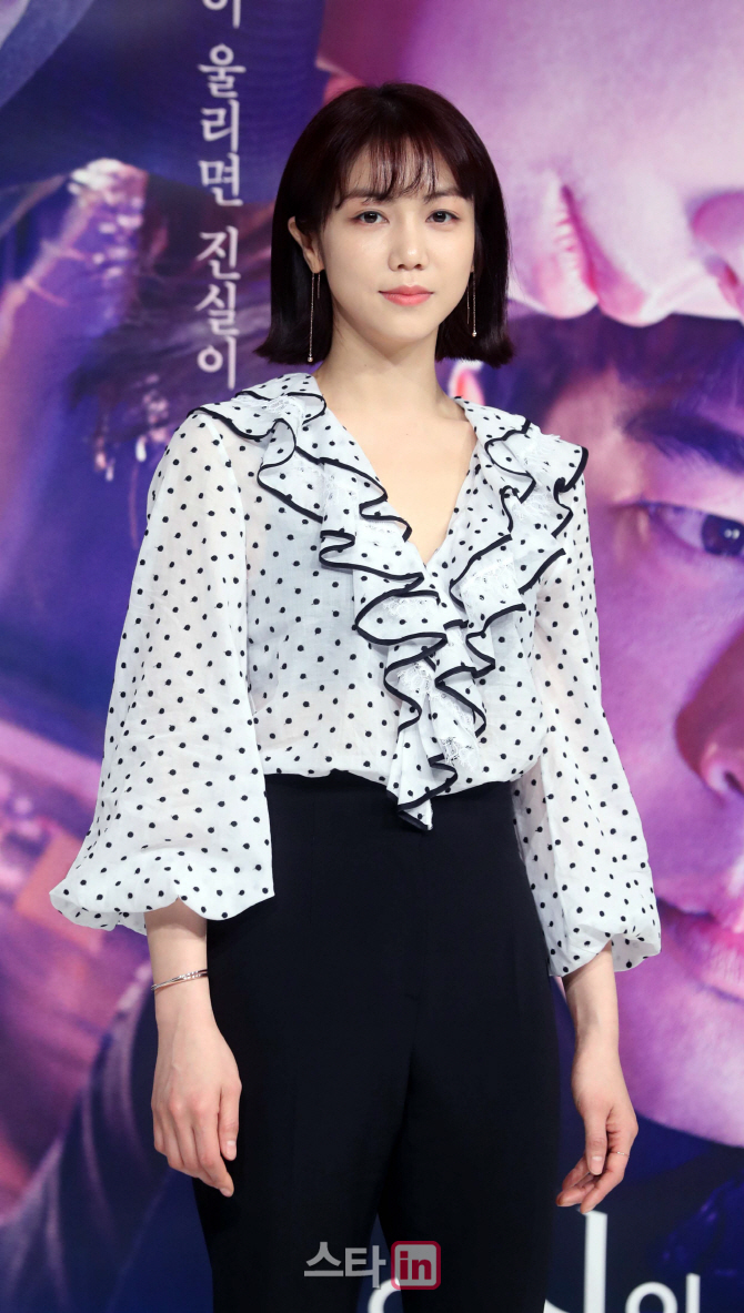 [포토]김옥빈 '신기 있는 형사'