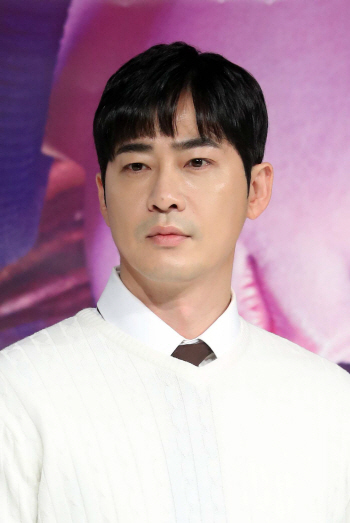 ‘작신아’ 강지환 “생일에 묘지 촬영, 기이한 경험”