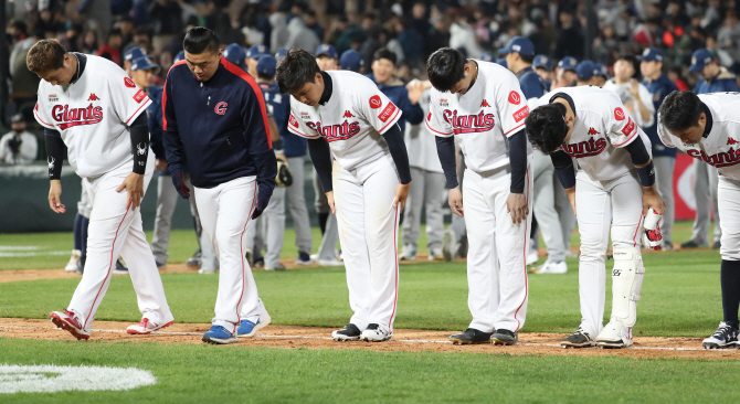 '마무리 손승락도 와르르' 롯데, 개막 후 7연패 충격