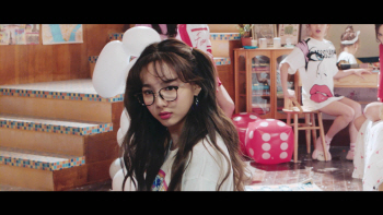 트와이스, ‘왓 이즈 러브?’ MV 티저 최초 공개