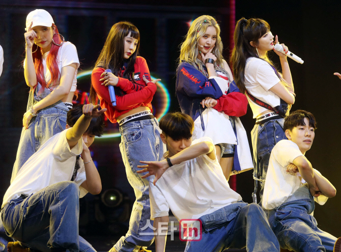 [포토]'보다 새로운 모습으로 돌아온 EXID'