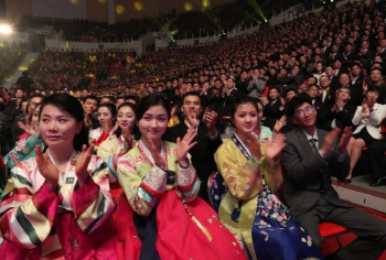 후두염·대상포진·몸살…새벽 귀국 예술단, '평양 투혼'