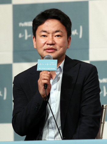 ‘나의아저씨’ 김원석PD, 눈물 “따뜻한 드라마로 봐주길”