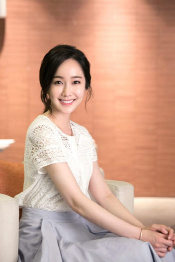 배우 김민서, 5월의 신부된다...동갑내기 연인과 백년가약 (공식)