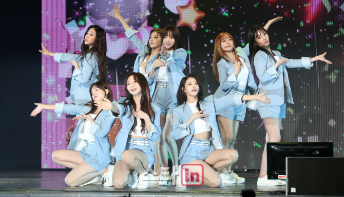 [포토]러블리즈, 네 번째 미니앨범 '治癒(치유)'로 컴백