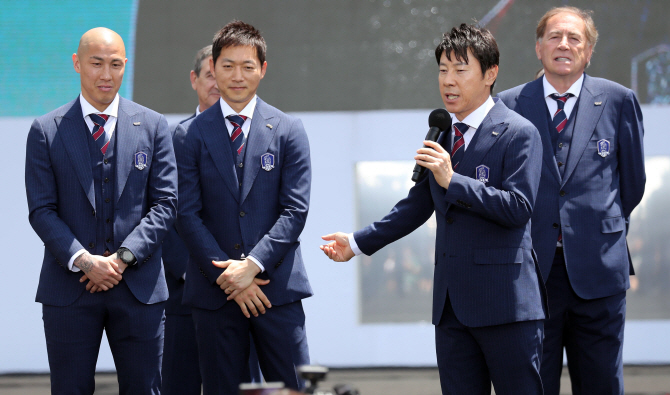 신태용 감독 "16강 이상 성적 내 통쾌한 반란 일으킨다"