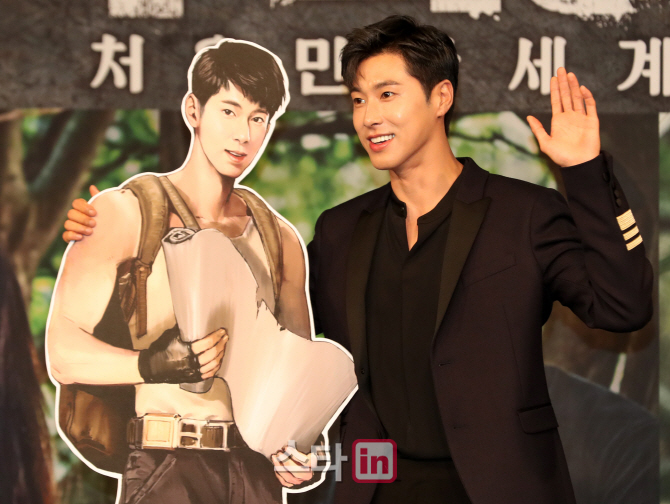 [포토]유노윤호, '내가 바로 열정의 리더'