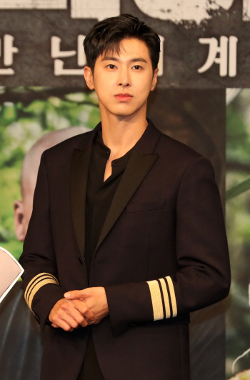 ‘두니아’ 유노윤호 “김병만과 비교? 지식 많지 않아”