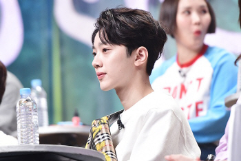 워너원 황민현-라이관린, '복면가왕' 판정단 '추리 적중할까'