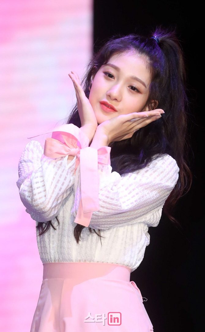 [포토]이서연 '꽃이 피었어요'