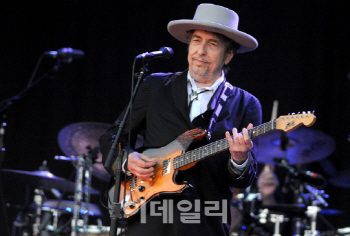 '노벨문학상' 밥 딜런, 8년만에 내한...7월 공연