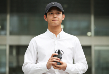 이서원, 추행·협박 혐의 인정 "만취 상태 참작해달라" 주장