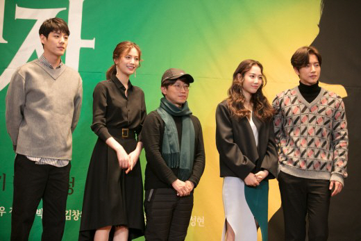 박해진 ‘사자’ 표류…“장태유PD 잠적”VS“임금미지급”