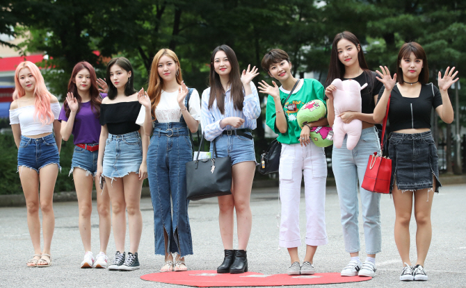 모모랜드, 출근길 예쁨 뿜뿜
